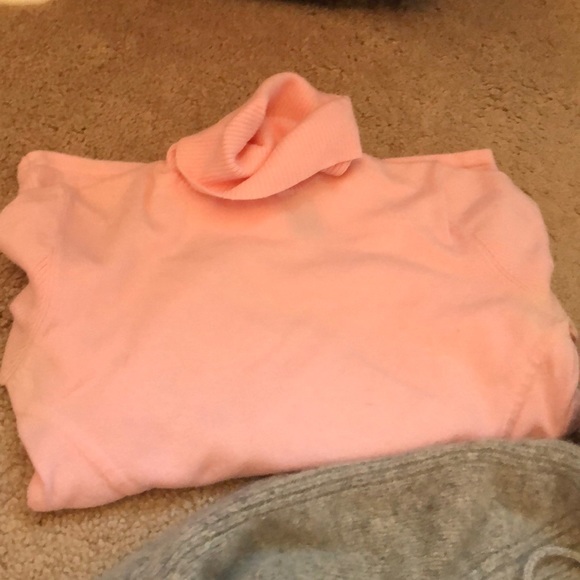 Express zip up sweater with matching turtle neck - Picture 4 of 7